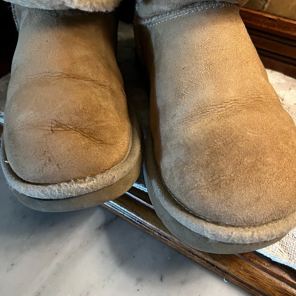 UGG‎ Classic Tall II Fur Lined Sheepskin Suede Winter Boots Tan Women's Size 8